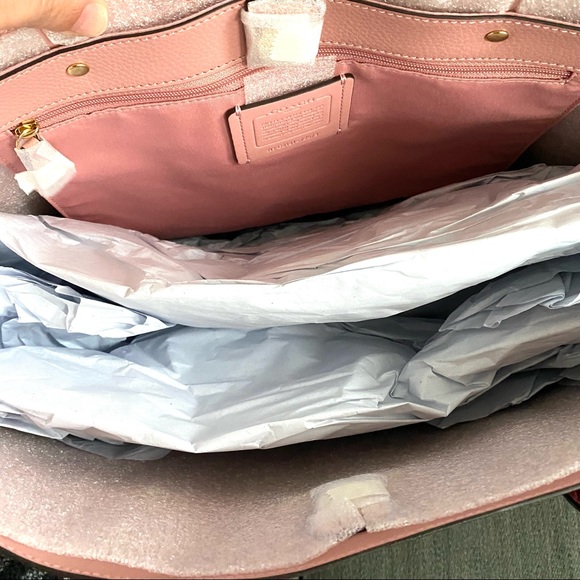 NWT authentic COACH leather tote wine - Picture 3 of 9